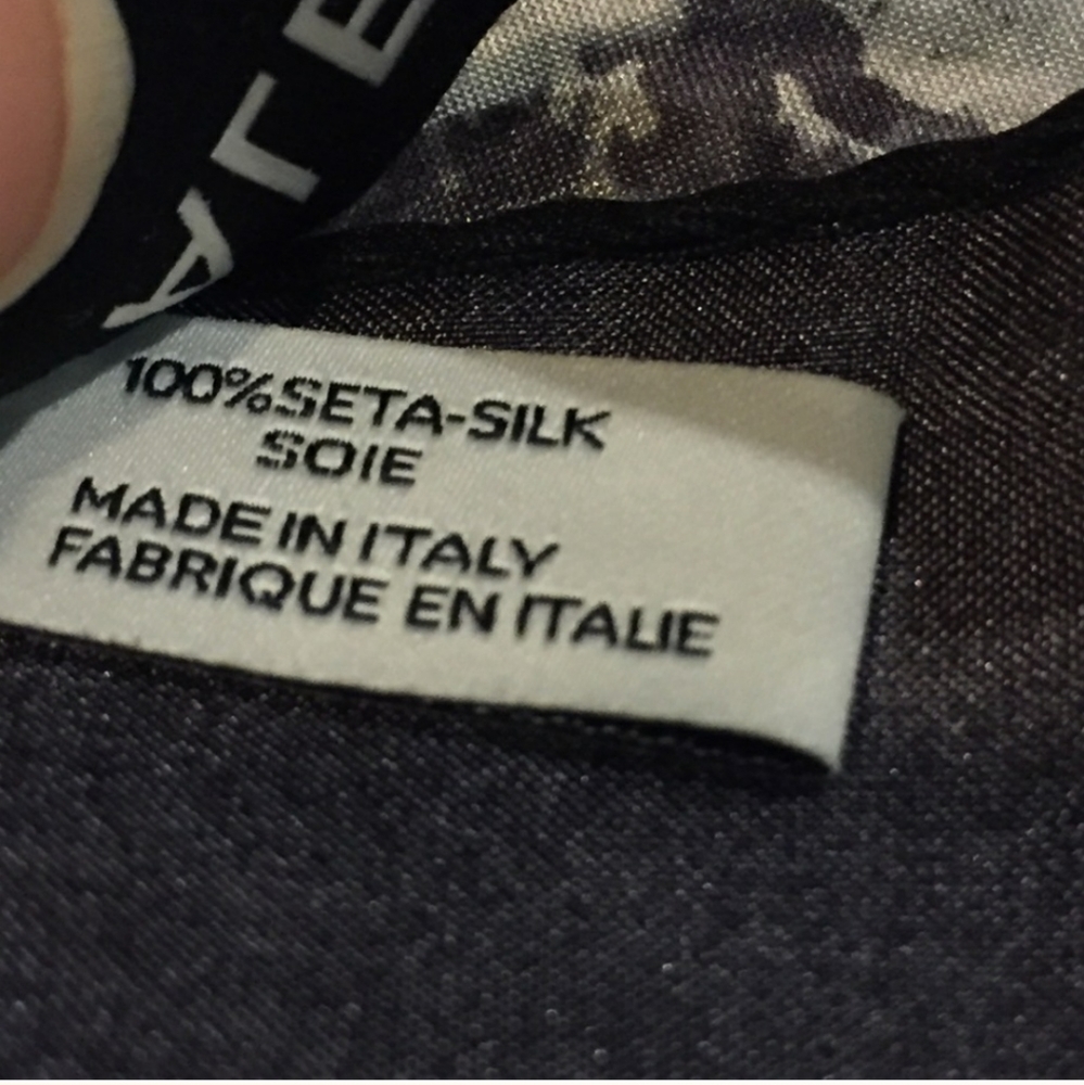 Balenciaga marble print silk scarf - Picture 4 of 6